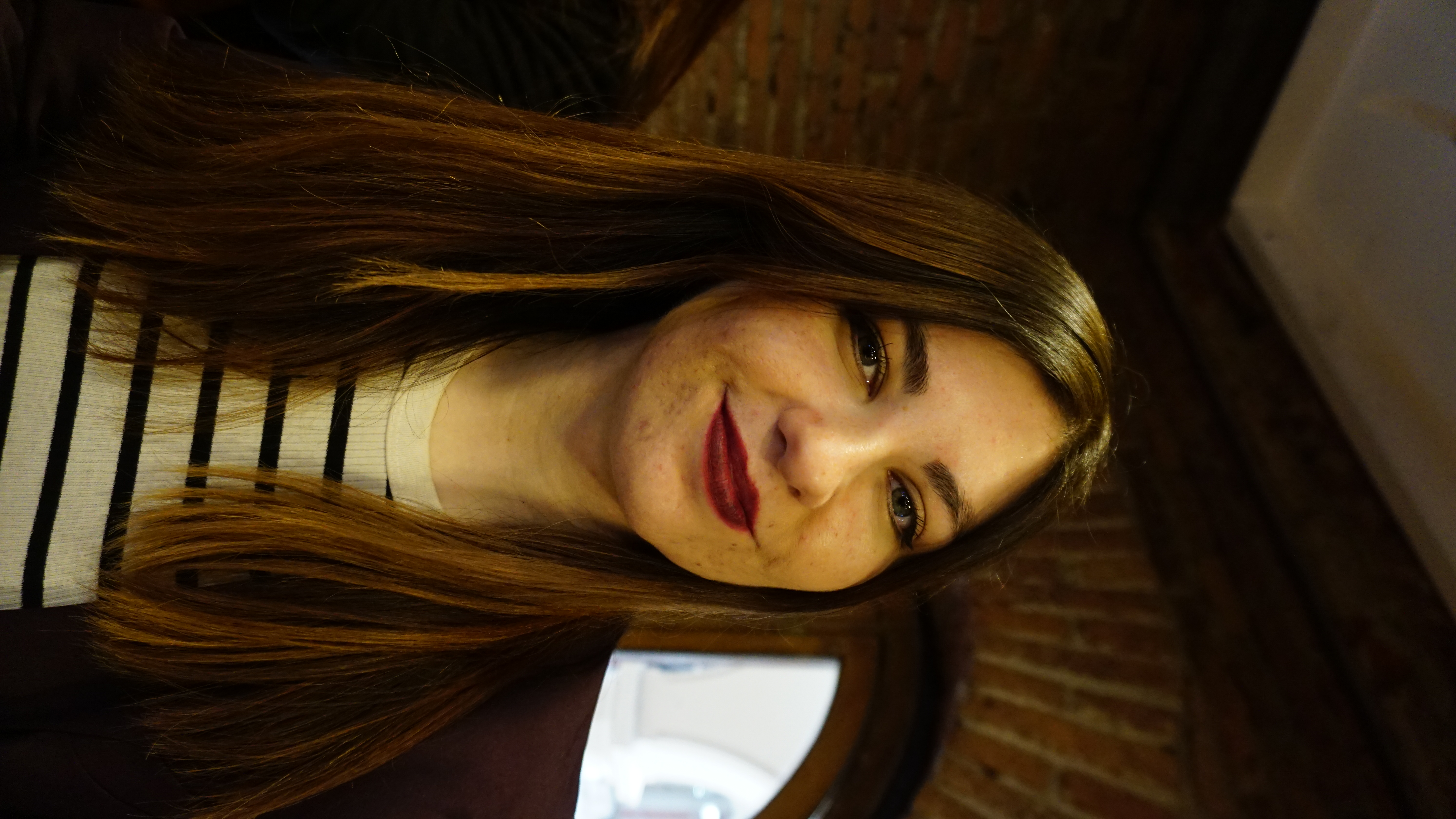 Periodista Dennise Freymuth